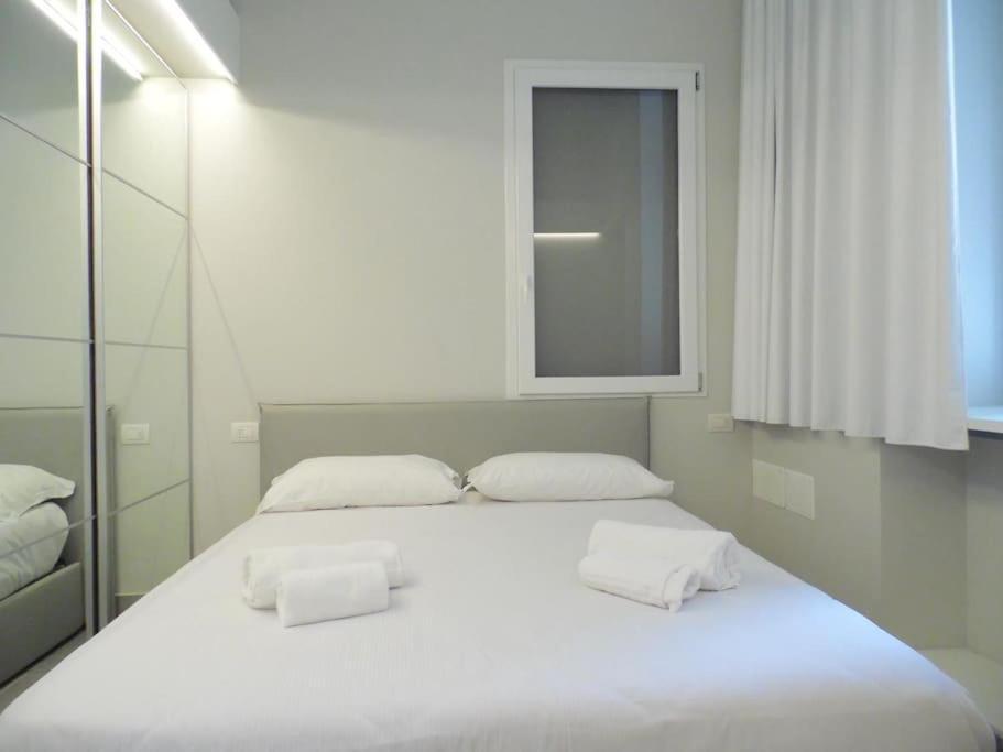 Isola Apartment Pastrengo Milano Exteriör bild