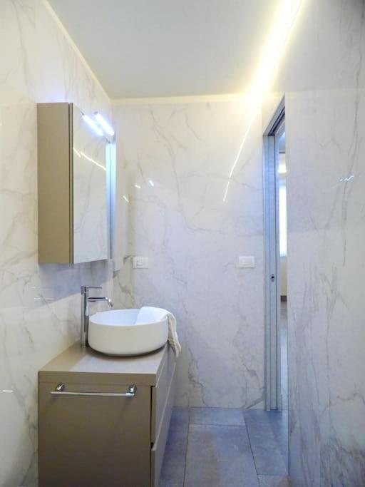 Isola Apartment Pastrengo Milano Exteriör bild